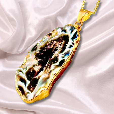 Ivy Agate Pendant Chain - Unique Brass Jewelry for Elegant Style