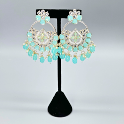 Ishani Kundan Earrings - Exquisite Craftsmanship & Timeless Elegance