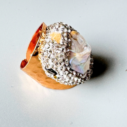 Aria Shell Pearl Adjustable Ring | Elegant & Versatile Jewelry